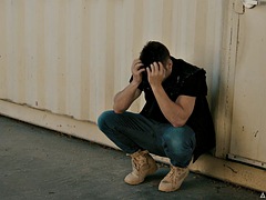 In den arsch, Schlafzimmer, Blasen, Braunhaarige, Hardcore, Küssen, Transfrau, Titten