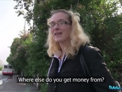 Amateur, Sucer une bite, En levrette, Branlette thaïlandaise, De plein air, Pov, Public, Nénés