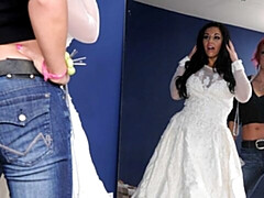 Grosser arsch, Fingern, Lesbisch, Lingerie, Masturbation, Muschi, Rasiert, Entkleiden