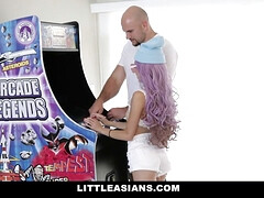 Aziatisch, Hondjeshouding, Hd, Interraciaal, Klein, Geschoren, Mager, Tiener