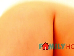 Blasen, Süss, Kehlenfick, Aufs gesicht abspritzen, Würgen, Natürlichen titten, Dusche, Titten