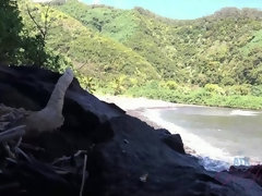 Strand, Blasen, Handjob, Im freien, Pov, Abendanzug, Scherzbold, Spanner