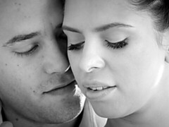 Cul, Gros seins, Sucer une bite, Brunette brune, En levrette, Embrassement, Léchez, Chatte