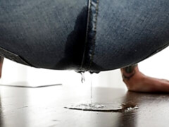 Grote kont, Grote mammen, Blond, Vingeren, Masturbatie, Alleen, Strippen, Tatoeage