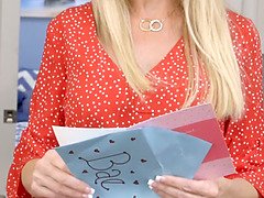 Grosse titten, Blondine, Blasen, Absätze, Lecken, Muschi, Hintern versohlen, Flotter dreier