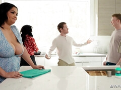 Américain, Gros cul, Sucer une bite, Plantureuse, Mère que j'aimerais baiser, Seins naturels, Réalité, Serré