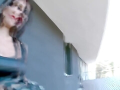 Achter de coulissen, Pijpbeurt, Hondjeshouding, Hd, Moeder die ik wil neuken, Buiten, Openbaar, Tatoeage