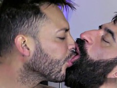 muscle gay oral sex with cumshot