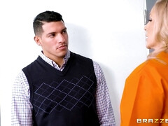 Hot sex with busty stepmom Julia Ann