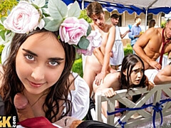 Anal, Mariée, Brunette brune, Robe, Hard, Hd, Public, Russe