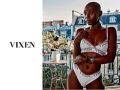 Grosser schwanz, Blasen, Hundestellung, Schwarz, Interrassisch, Lingerie, Jungendliche (18+), Titten