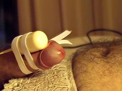 close the CD Cumming hands free with a vibrator