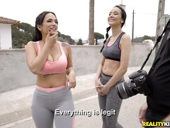 Culo, Corrida, Fetiche, Latina, Lesbiana, Tetas naturales, Coño, Trio