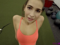 Braunhaarige, Sporthalle, Handjob, Latina, Orgasmus, Pov, Muschi, Rasiert