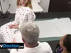 Arts, Gezichtzitten, Vingeren, Kut duiken, Taboe, Tiener, Trio, Uniformpje