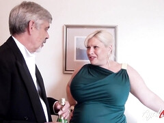 Минет, Пухленькие, Бабушки, Ласковые ручки, Секс без цензуры, Мастурбация, Зрелые, Милф