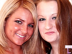 18 ans, Gros cul, Première fois, Petite amie, Hard, Chatte, Adolescente, Jouets