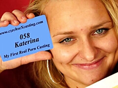 18 jahre, Grosser schwanz, Blondine, Blasen, Hundestellung, Natürlichen titten, Jungendliche (18+), Titten