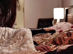 Rubia, Morena, Interracial, Lesbiana, Lamidas, Pezones, Coño, Tetas