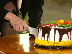 お尻, デカパイ, 食べ物, 自然山雀, ピアス, オマンコ, 一人, タトゥー