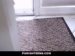 Bruinharig, Rondborstig, Sperma shot, Dominatie, Sperma in gezicht, Hd, Tiener, Vastgebonden