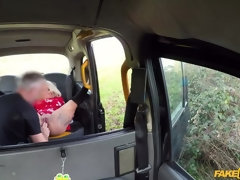 Leie, Arsch, Grosse titten, Hundestellung, Europäisch, Im freien, Arsch lecken, Tätowierung