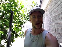 Gio Givanni rushes the Anal in excitement for Jordan Josephs tight butthole. Veteran Lindsay Lee lends a hand!