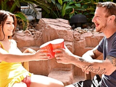 Amateur, Gros cul, Grosse bite, Sucer une bite, Brunette brune, De plein air, Chatte, Adolescente