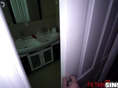 Salle de bains, Grosse bite, Mignonne, Hard, Orgasme, Tabou, Toilettes, Jouets