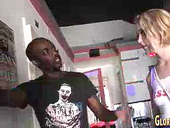 Sucer une bite, Faciale, Trou de la gloire, Branlette thaïlandaise, Adolescente