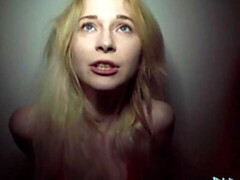 Gros cul, Grosse bite, Blonde, Sucer une bite, En levrette, Argent, Adolescente, Nénés