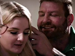 Nana, Gros seins, Tir de sperme, Plan cul à trois