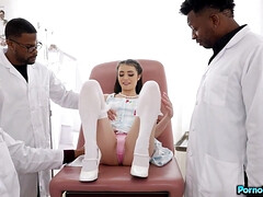 Sucer une bite, Brunette brune, Queue, Médecin, Noir ébène, Chatte, Rasée, Jarretelles