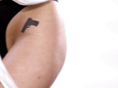 Culo grande, Rostro sentado, Penetracion con dedos, Besar, Lesbiana, Madres para coger, Madrastra, Adolescente