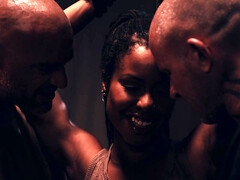 Grote mammen, Pijpbeurt, Zwart, Kokhalzen, Hd, Interraciaal, Ruw, Tieten likken