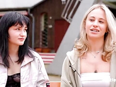 Любители, Блондинки, Пальцем, Еда, Немки, Готки, Соски, Киски