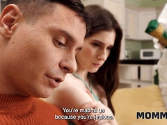 Geschnappt, Frau frau mann, Hd, Reif, Natürlichen titten, Russisch, Stiefmutter, Titten