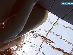 Любители, Бассейн, Русские, Бритые, Молоденькие, Сиськи, Винтаж, Влажная
