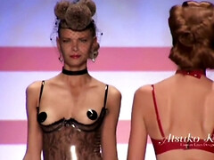 Belleza, Tetona, Celebridad, Clásico, Garganta profunda, Polla, Pezones, Tetas