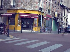 Fetichismo travestista, Al aire libre, Tetas