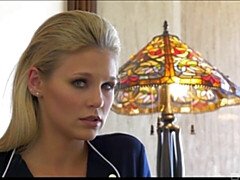 Enthousiasteling, Grote kont, Grote mammen, Blond, Vingeren, Masturbatie, Mager, Strippen