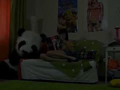 Sucer une bite, Éjaculation interne, Hard, Masturbation, Strapon, Tatouage, Jouets