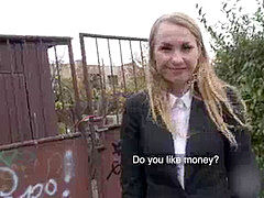 Blond, blowage, outdoors