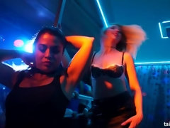 Habillées, Club, Lesbienne, Léchez, Orgie, Fête, Actrice du porno, Timide