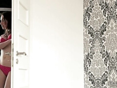 Grote mammen, Hondjeshouding, Dominante vrouw, Vriendin, Masturbatie, Kut duiken, Russisch, Tieten likken