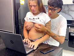 Amateur, Anal, Gros cul, Fait maison, Fille latino, Tabou, Adolescente, Nénés