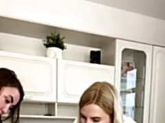 Садо мазо, Большой член, Семяизвержение, Женское доминирование, Милф, Русские, Бритые, Втроем