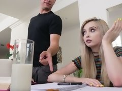 Blond, Pijpbeurt, Fetisj, Handbeurt, Likken, Natuurlijke tieten, Tiener, Tieten likken