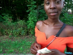 Africain, Sucer une bite, Queue, Noir ébène, Poilue, Interracial, Seins naturels, Public