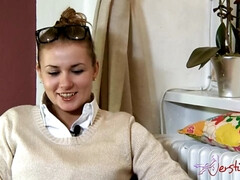 Cul, Gros cul, Dingue, Seins naturels, Chatte, Solo, Adolescente, Nénés